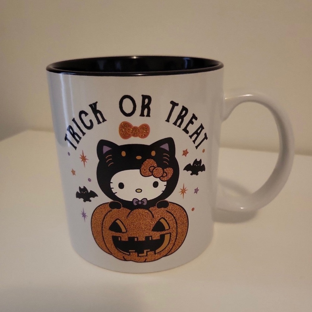 Brand new HK Halloween mug